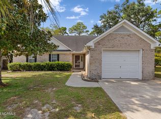 320 Raye Dr, Wilmington, NC 28412