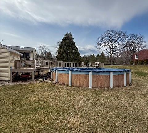4th image of 580 Lapham Farm Rd