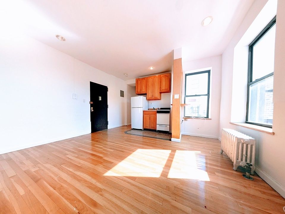 1st image of 104 2nd Ave #23A