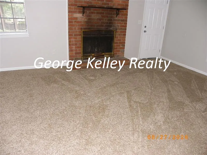 3 bed, 1323 sqft, $1,250 — Photo 3