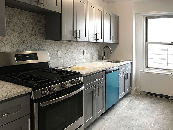 3rd image of 10740 Queens Blvd Ste 3