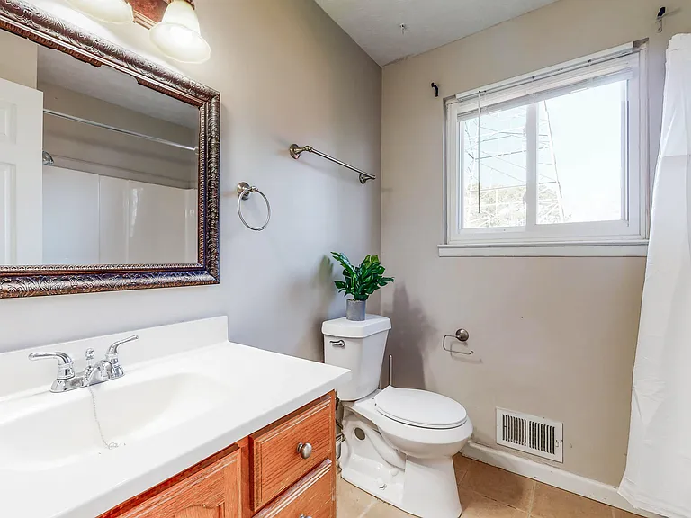 Stephanie Dr SW — Photo 7