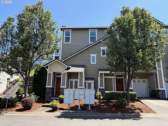 2nd image of 3810 Summerlinn Dr