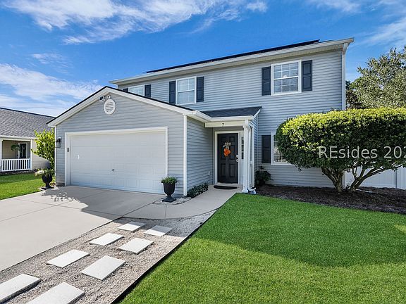 3rd image of 7 Lakeside Dr