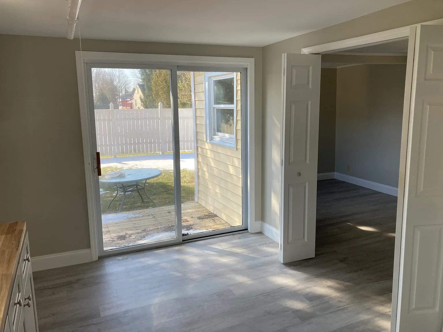 6640 Fonda Ave — Photo 4