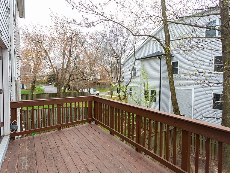1807 Locust Grove Rd — Photo 4