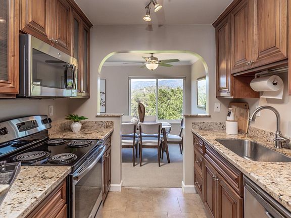 5th image of 3364 La Mesa Dr APT 8