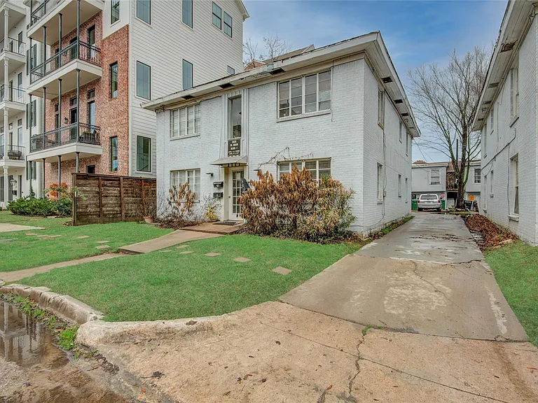 1828 W Main St #1 — Photo 4