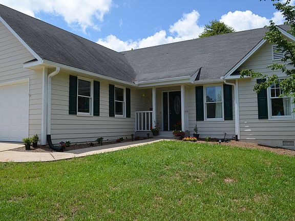 2nd image of 4759 Newton Dr