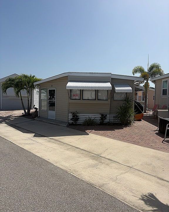 1st image of 48 Limetree Park Dr