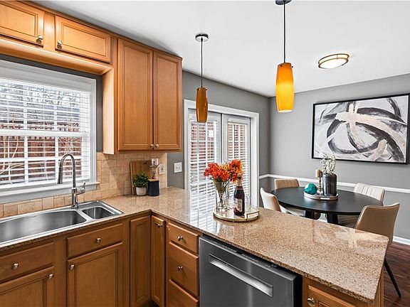 5th image of 1101 Collier Rd NW APT D5