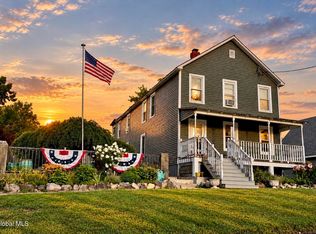 47 Benedict St, Saratoga Springs, NY 12866