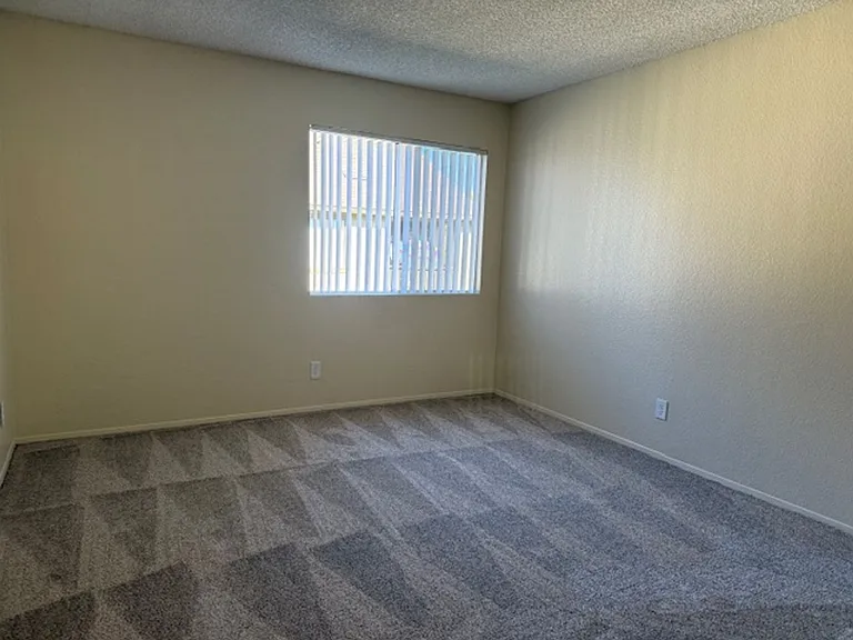 Summer Brook Apartments — Photo 41