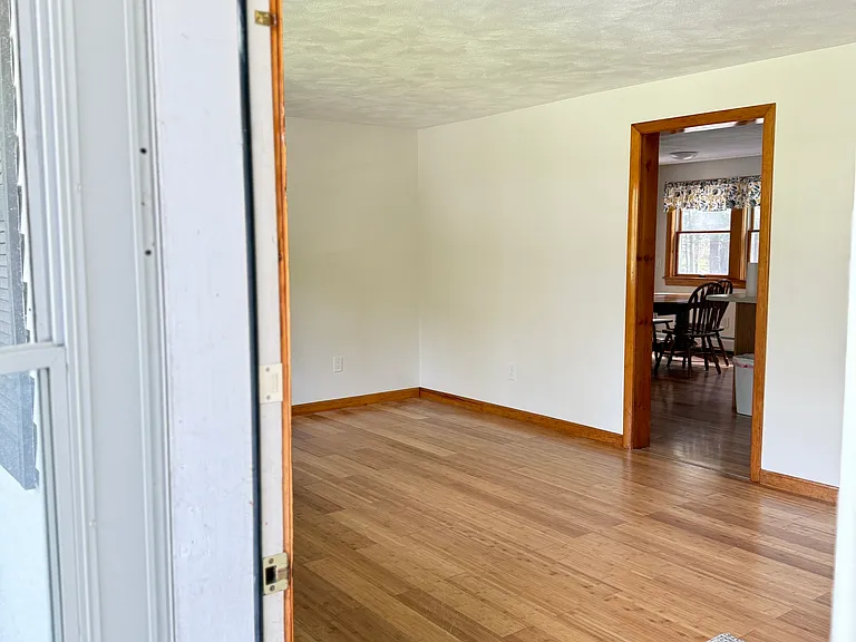 Blodgett Ln — Photo 17