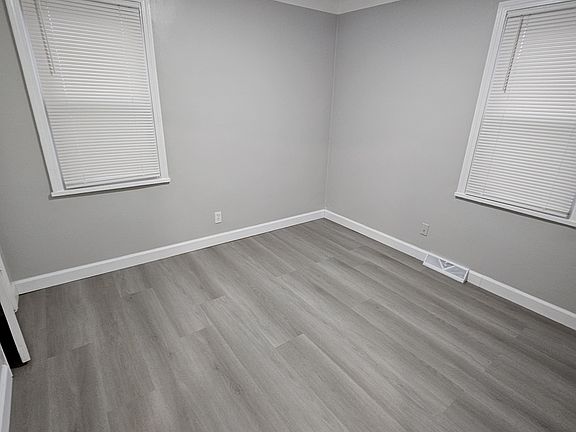 5th image of 18644 Powers Ave