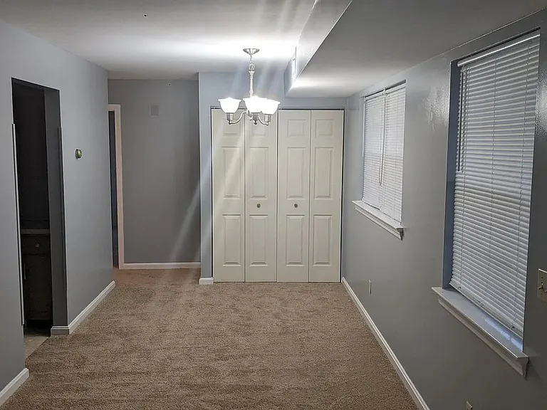 910 Rhue Haus Ln #B — Photo 5