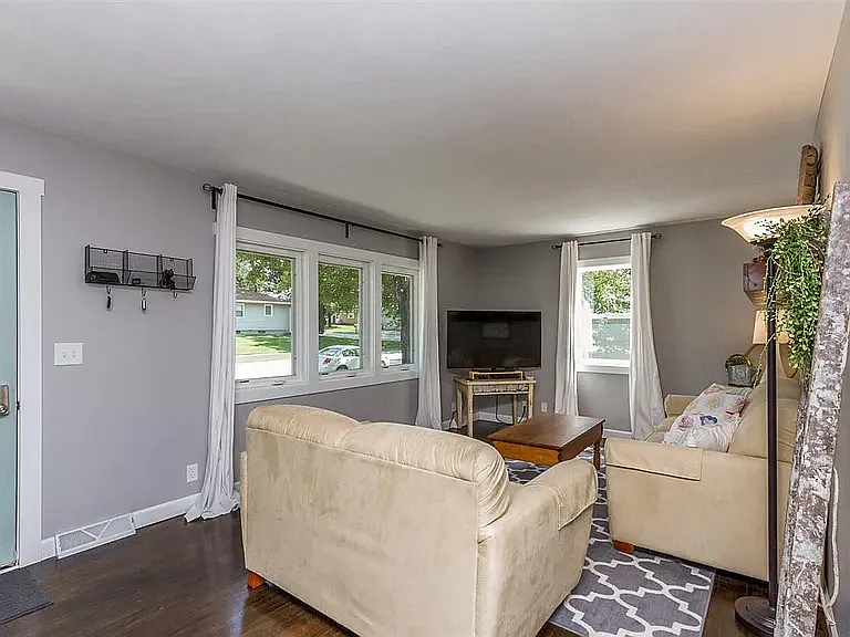 Building Photo - 3807 Knoll Ridge Dr