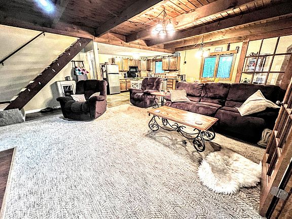 3rd image of 9834 Center Ln