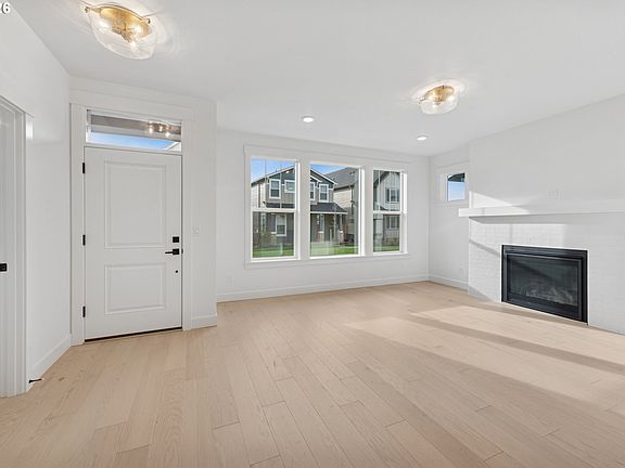 5th image of 8558 SE Brooks Ln