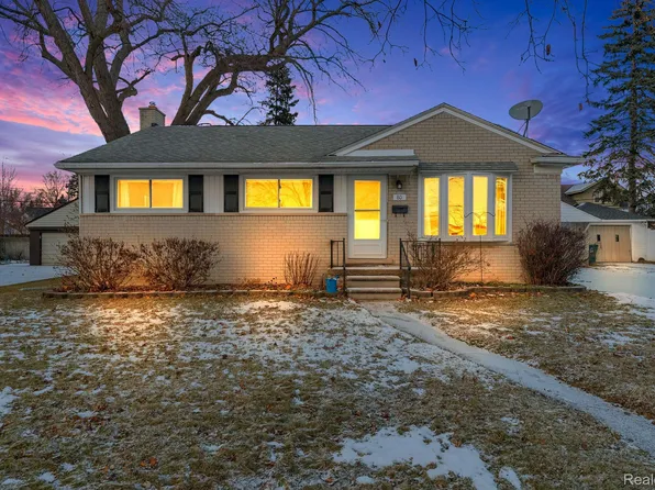 80 Phillips Ave, Clawson, MI 48017