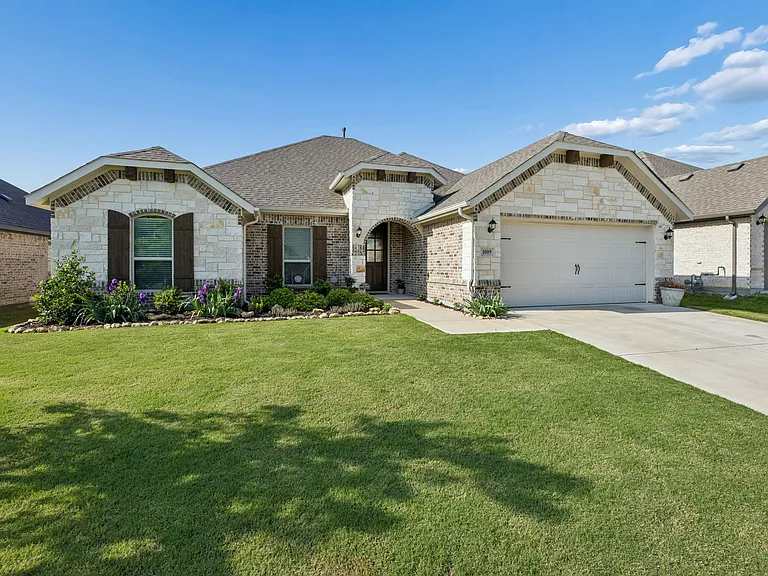 1009 Moss Grove Trl — Photo 2