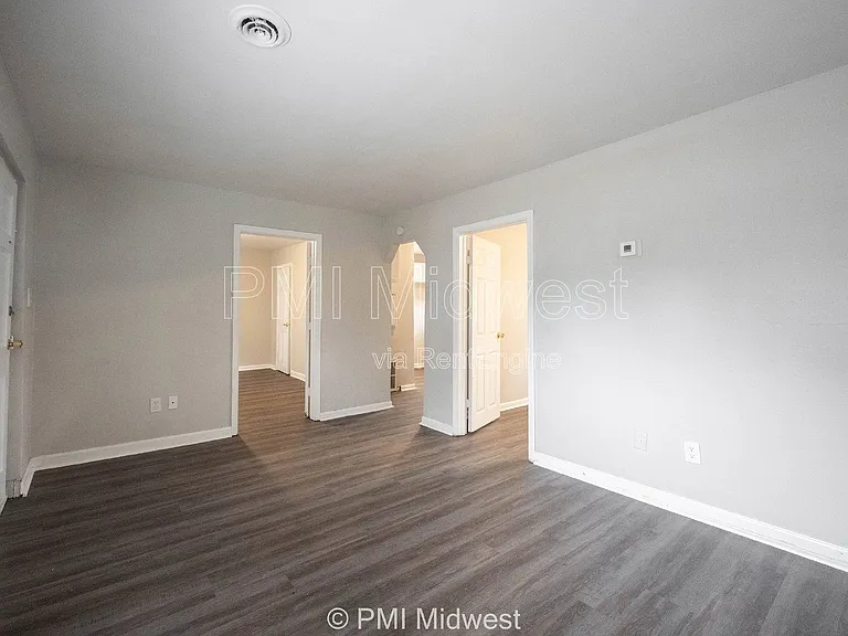 524 W 23rd St #2 — Photo 13