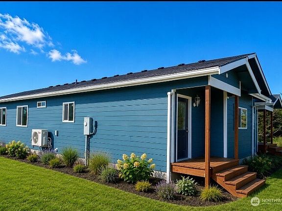 3rd image of 221 Marine View Drive SW
