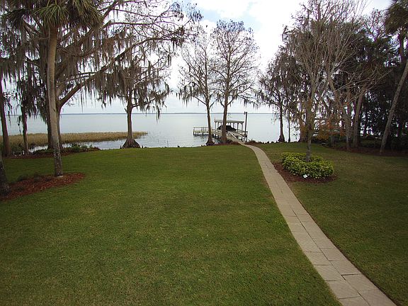 3rd image of 35550 Cypress Ct