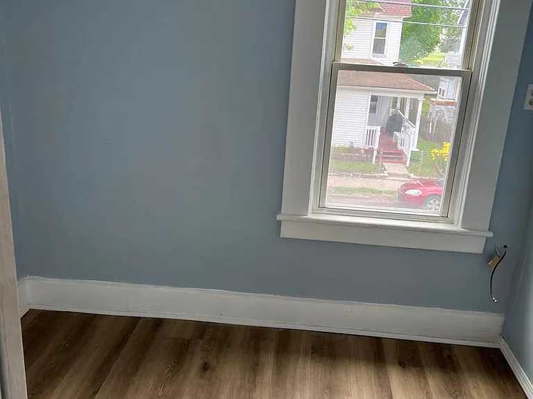 708 N Mulberry St — Photo 8
