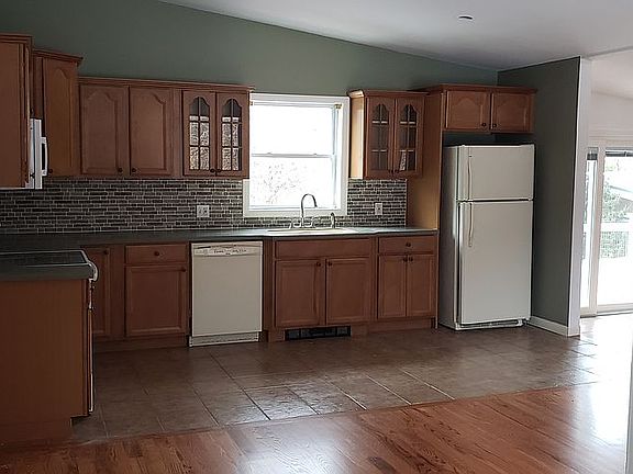 Spacious kitchen