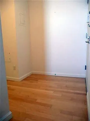 Rented by New York Residence | media 93