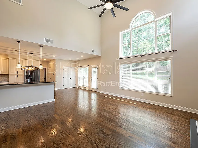 1540 Hampton Hollow Dr — Photo 19