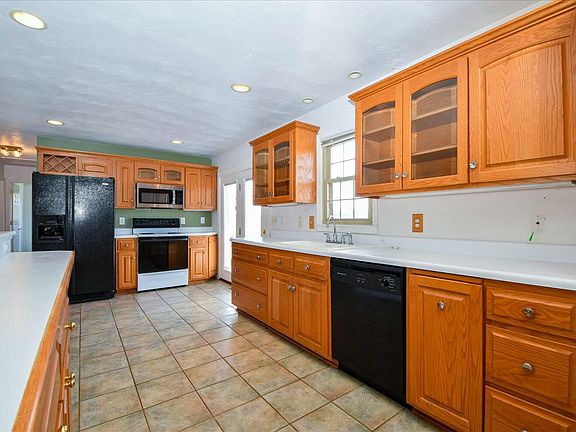 5th image of 510 Aragona Dr