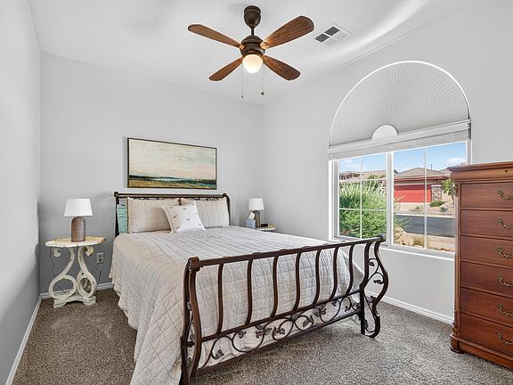4th image of 2602 E Spring Canyon Dr