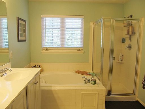 5th image of 2860 Settlers View Dr