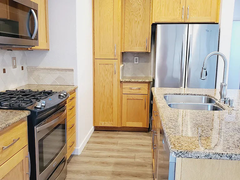 3070 Hawaii Ct — Photo 6