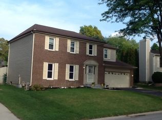 485 Avebury Ln, Roselle, IL 60172