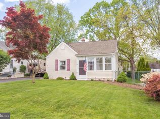 43 Green Ln, Aston, PA 19014