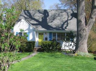 19 Ridgewood Rd, Norwalk, CT 06853