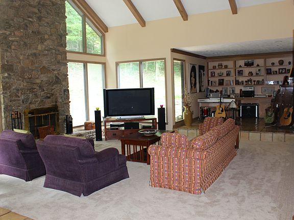 5th image of 872 Lakemont Dr