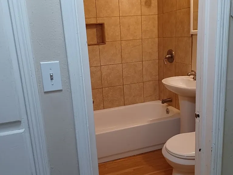 1600 Breckenridge Dr — Photo 4