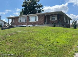 909 Castlewood Ave, Fulton, MO 65251