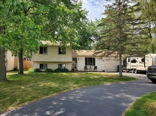 1885 Lakesview Blvd, Oxford, MI 48371