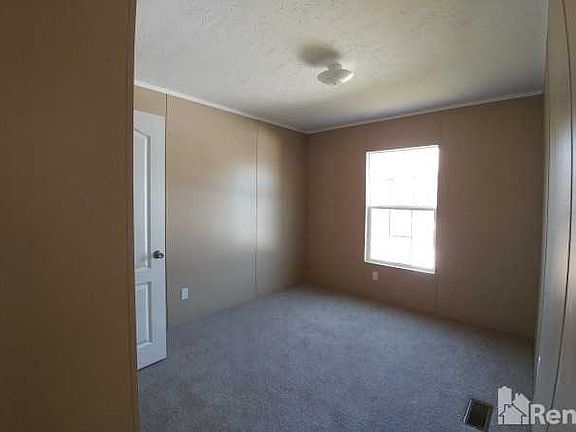 5th image of 2715 Southfork Dr