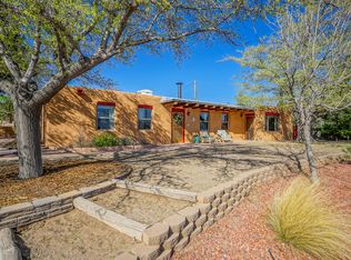 915 Rio Vista Pl SW, Albuquerque, NM 87105