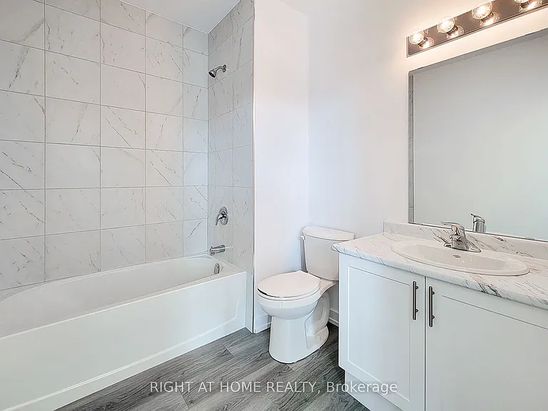 470 Dundas St E #112 — Photo 10