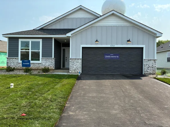 5202 Long Pointe Bay, Woodbury, MN 55129