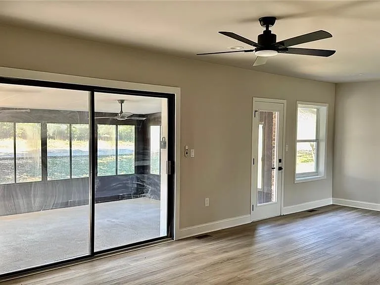 2360 Gravel Springs Rd — Photo 4