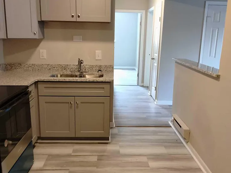 3600 Newport Ave #8 — Photo 4