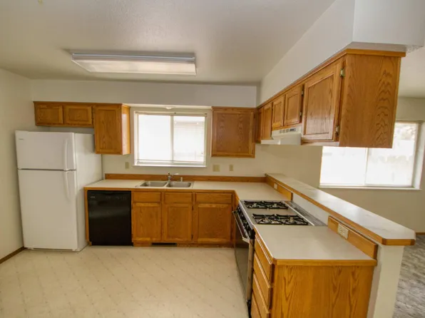 143 N Broadway St, Fallon, NV 89406